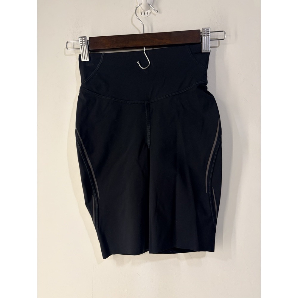 Lululemon Black High Rise Biker Shorts Women's 2 Reflective Running Pockets